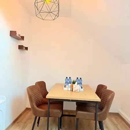 Danvie アパート ファーレル